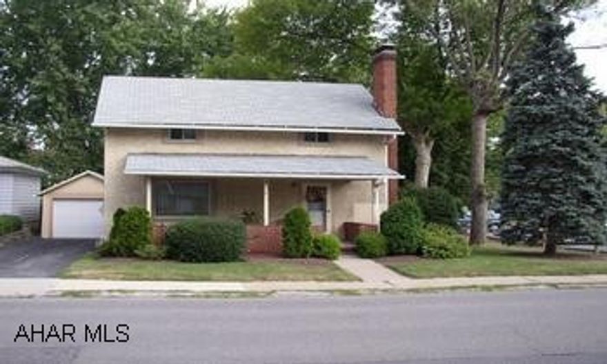 CUTE 3 BEDROOM W/ALL THE UPDATES.  DUAL A/C UNITS H.W. HEAT AND 100 AMP ELECTRIC.  LARGE LR W/CORNER GAS LOG FIREPLACE.  THE EAT IN KIT LEADS OUT TO BEAUTIFUL BACK YARD.  BAKER SCHOOL AREA. CUTE 3 BEDROOM W/ALL THE UPDATES.  DUAL A/C UNITS H.W. HEAT AND 100 AMP ELECTRIC.  LARGE LR W/CORNER GAS LOG FIREPLACE.  THE EAT IN KIT LEADS OUT TO BEAUTIFUL BACK YARD.  BAKER SCHOOL AREA.