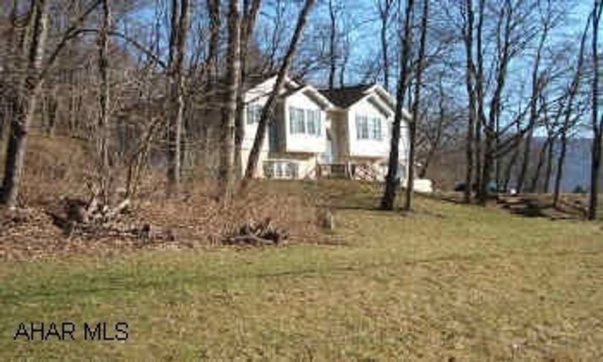 Beautiful BiLevel on large private lot.  Great layout, main floor laundry, private deck.  Currently under agreement with SSP - CM Addendum - Continue to show. Beautiful BiLevel on large private lot.  Great layout, main floor laundry, private deck.  Currently under agreement SSP - CM Addendum - Continue to show.