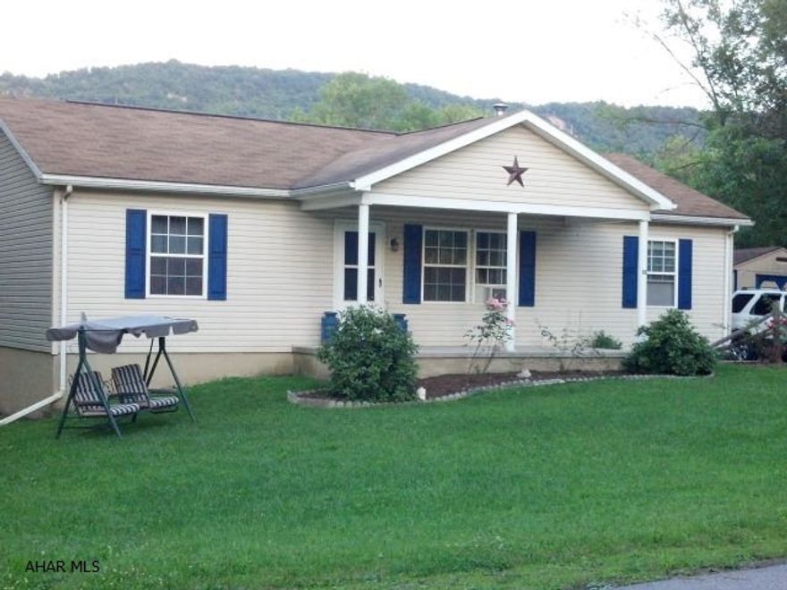 Nice 3 bedroom, 2 bath, 1 story, spacious 100 x 200 lot, 1st floor laundry, move in condition, full unfinished basement.