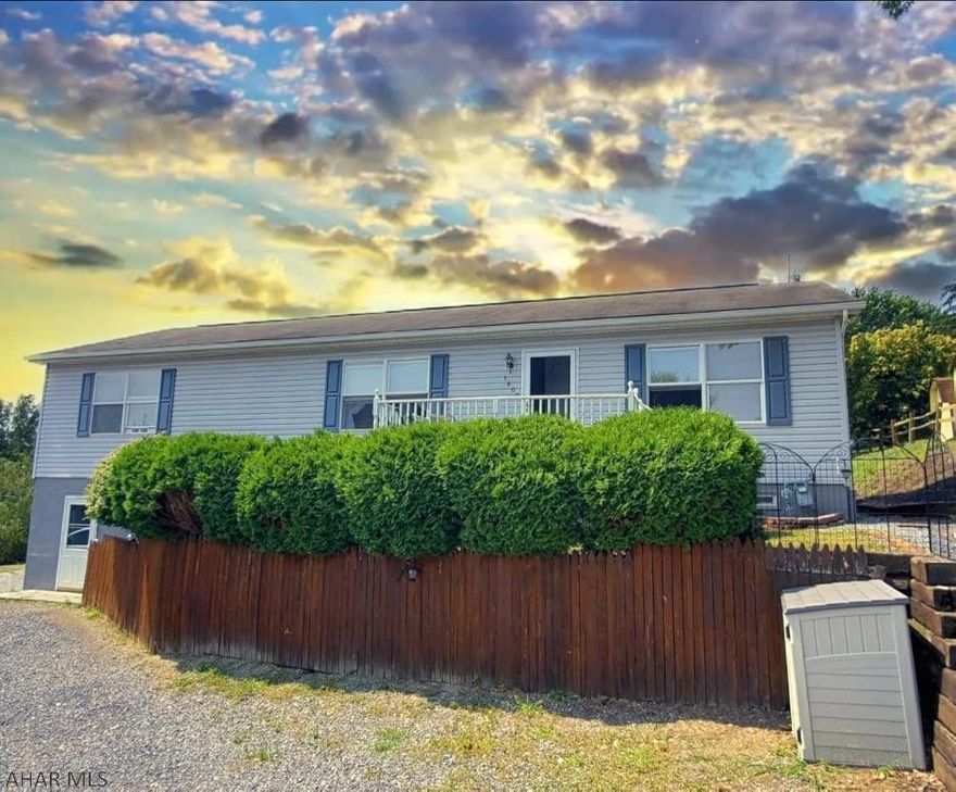 Well maintained 3 bedroom 2.75 bath raised ranch located in a quiet neighborhood. this home is move in ready. The gorgeous backyard and patio makes it perfect for entertaining. In addition to the two car garage there's also plenty of room for additional cars, boat, or an RV. call today to schedule your showing.  prequalified buyers only. Buyers to confirm taxes,  square footage, and lot size.