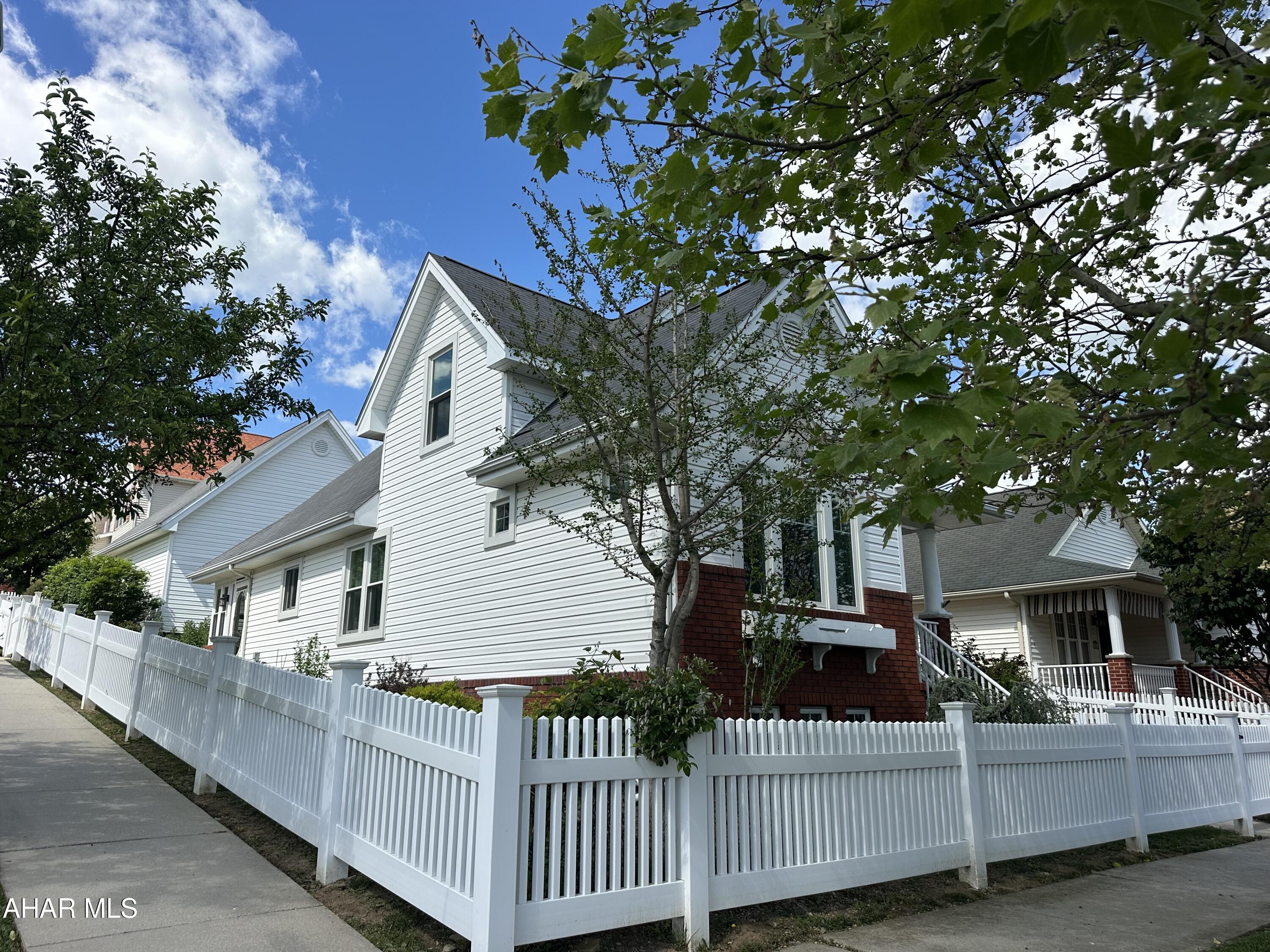 Holiday Hills - Residential