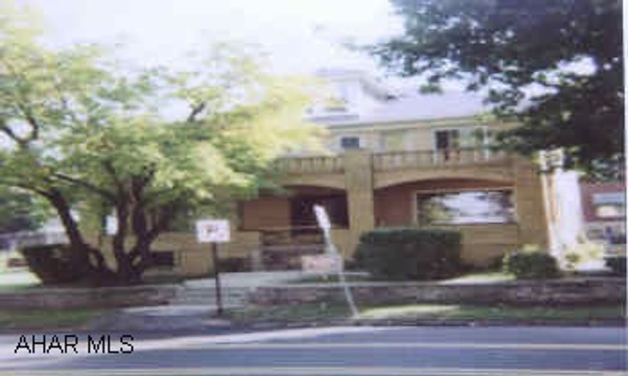 4-Unit Brick.  Nice apartments, nice location 4 one bedroom apartments.  Refrigerator, stove, carpeting.