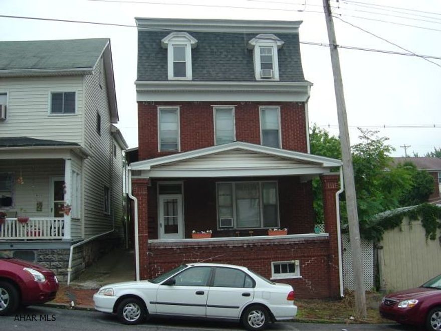 Brick Duplex, Separate utilities.  Unit 1 has 1 bedroom, rent $350.  Unit 2 has 2 bedrooms, rent $450.  Take a look!