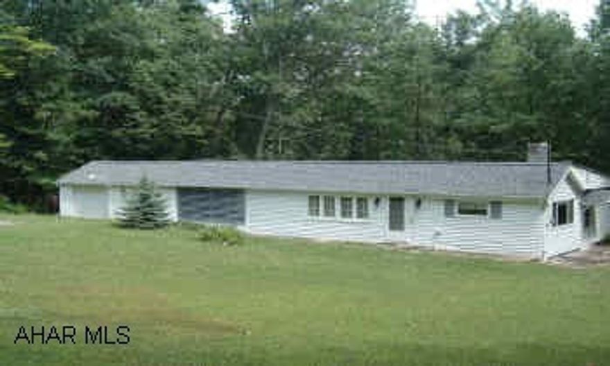 Very nice condition, beautiful country setting-Great Price! Adorable, Cottage-like 3-Bedroom,1.5 Bath, 1 story-Great Condition-1.4 Acre lot- "WON"T LAST"