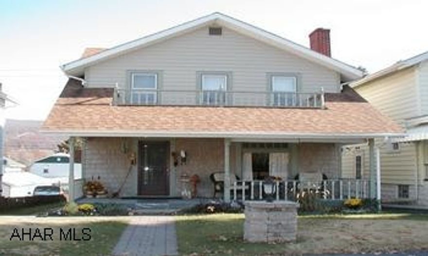 EVERYTHING NEWIN PLEASANT VALLEY. NEW INSULATION AND CARPET THROUGHOUT. NEW KITCHEN AND BATHS.  INCLUDES STAINLESS APPLIANCES. LIVING ROOM WITH FIREPLACE, DINING ROOM WITH FRENCH DOORS TO BACK PORCH WITH TREY CEILINGS. WHAT A BEAUTY. CALL ELLEN 937-0062. EVERYTHING NEWIN PLEASANT VALLEY. NEW INSULATION AND CARPET THROUGHOUT. NEW KITCHEN AND BATHS.  INCLUDES STAINLESS APPLIANCES. LIVING ROOM WITH FIREPLACE, DINING ROOM WITH FRENCH DOORS TO BACK PORCH WITH TREY CEILINGS. WHAT A BEAUTY. CALL ELLEN 937-0062.