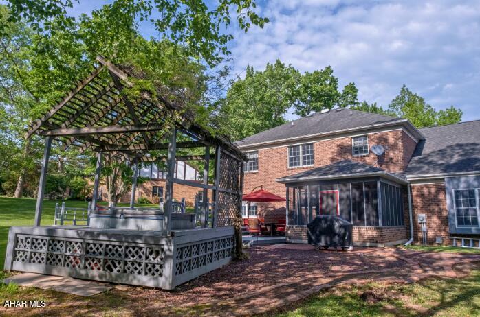 Elmwood - Residential