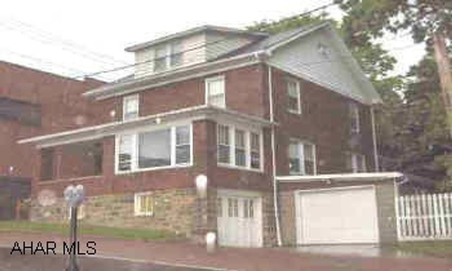 4 BR, 2 story brick home- gas hot water heat, oak trim throughout. 1 car Integral garage. $109,900 4 BR, 2 story brick home- gas hot water heat, oak trim throughout. 1 car Integral garage. $109,900