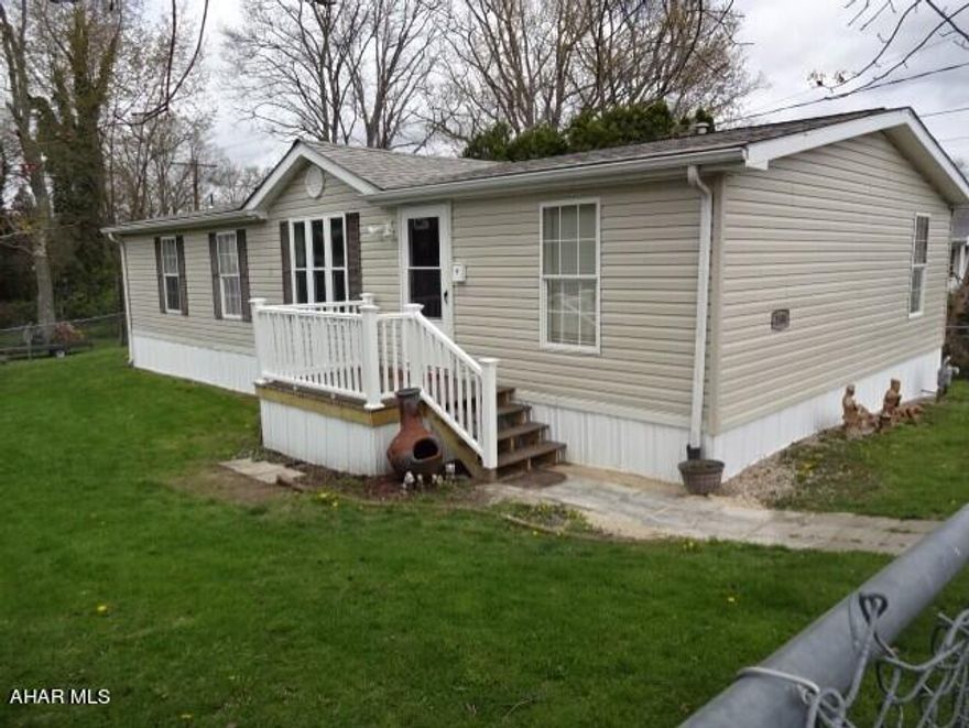 refurbished & refreshed! Move-in ready! 3 BR & 2 full baths. Spacious LR with gas fireplace. Dining area leads to spacious covered patio. A must see!