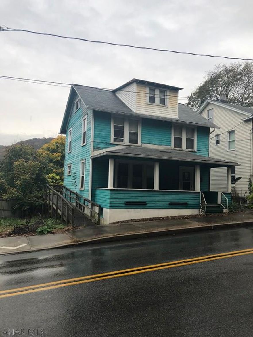 3BR 1BA House In City of Johnstown. Property is being sold AS-IS. Property has some wiring removed, some plumbing removed, parts of hvac removed. Unknown other issues. Use caution when showing. Property was built prior to 1978, may contain lead based paint.