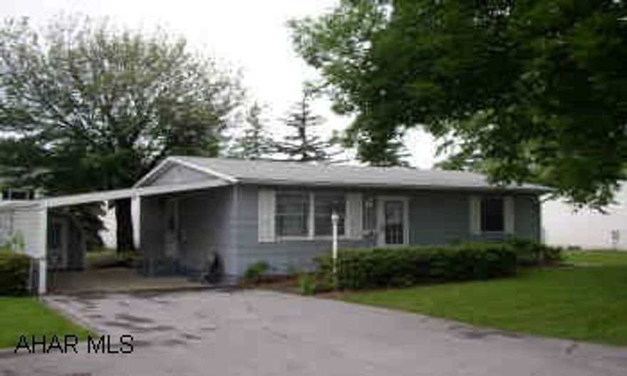 HOLLIDAYSBURG ONE STORY. IMMACULATE 2 BEDROOM WITH CENTRAL AIR, ADA BATH, 1ST FLOOR LAUNDRY AND ALL APPLIANCES INCLUDED.