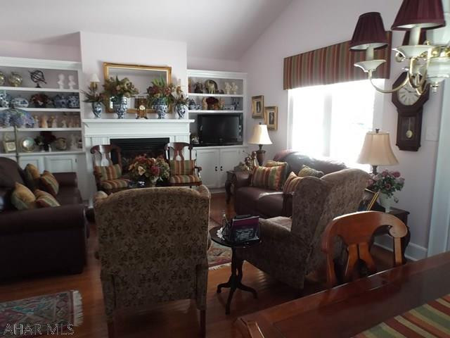 Llyswen - Residential