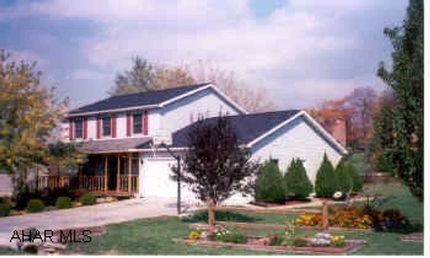 2 Story Vinyl Sided 3 Bedrooms 2 1/2 baths.  Corner level landscaped lot.  Contingent on sellers closing on RR #1 Box 151 Holl.