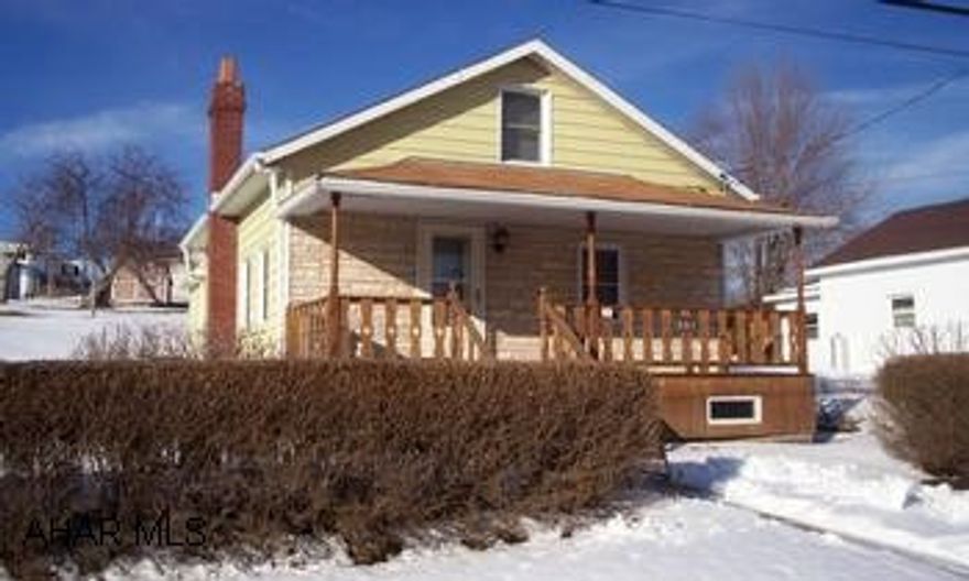 Alverda- 3 BR Cape Cod, 1 BR on the first floor. 2BR's on the second floor. Home is very clean. Call Gary @ 948-2000 Alverda- 3 BR Cape Cod, 1 BR on the first floor. 2BR's on the second floor. Home is very clean. Call Gary @ 948-2000