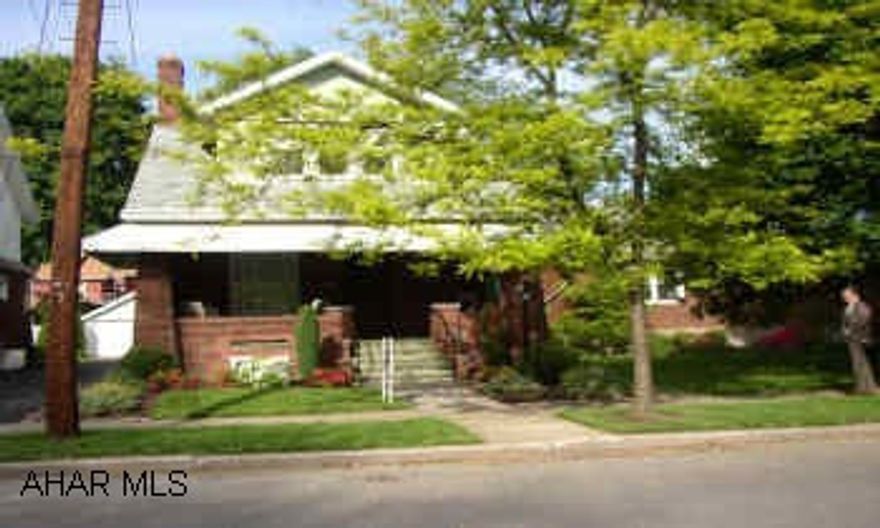 LIVING ROOM WITH FIREPLACE. NEW FURANCE WITH C/A. NICE DECK OFF KITCHEN. FINISHED BASEMENT AND ATTIC.