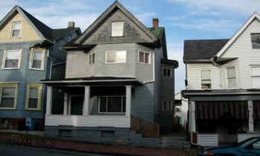 Affordable 3 BR frame house w LARGE rooms and kitchen laundry hook up.