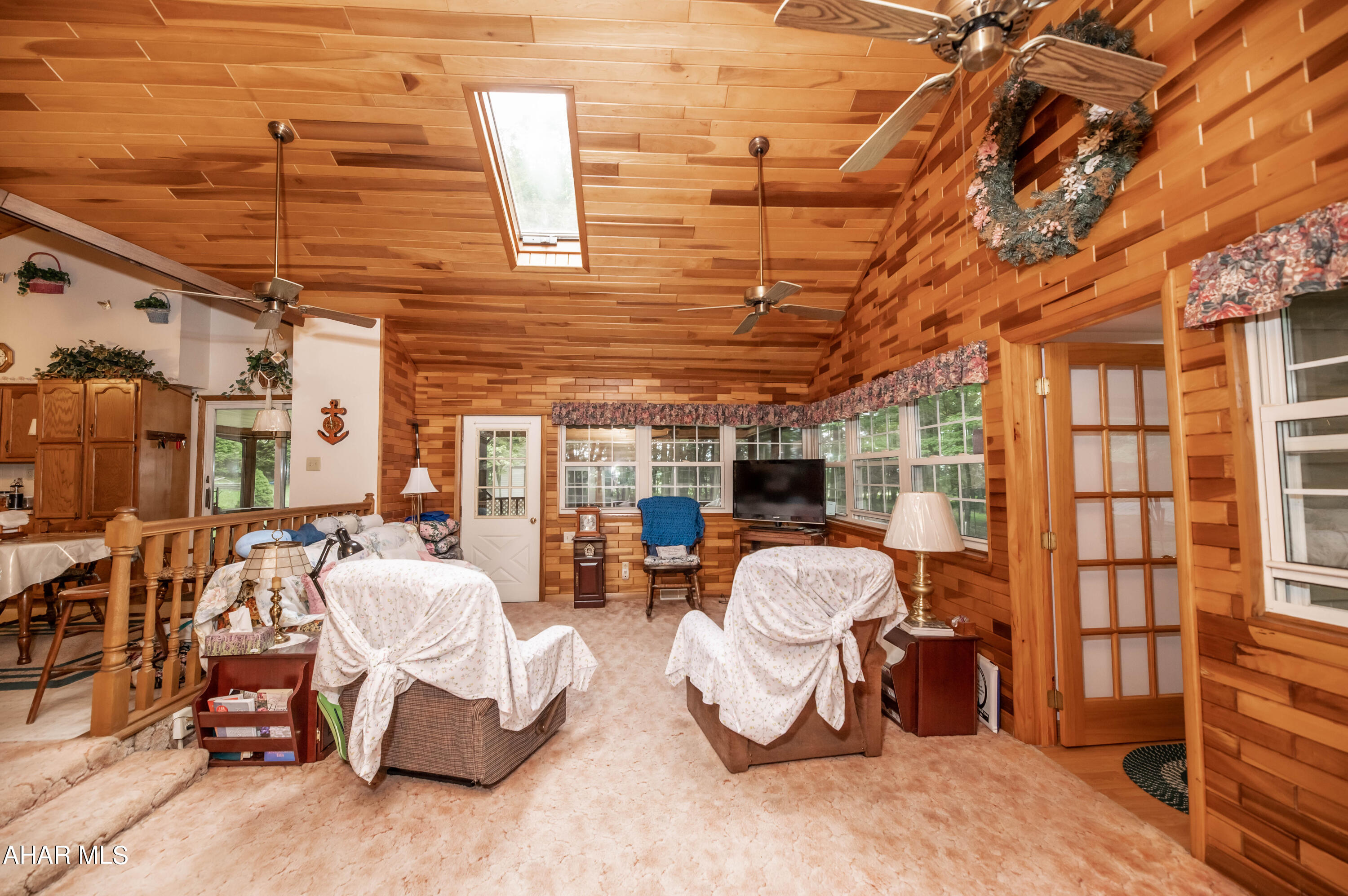 Glendale Yearound - Residential