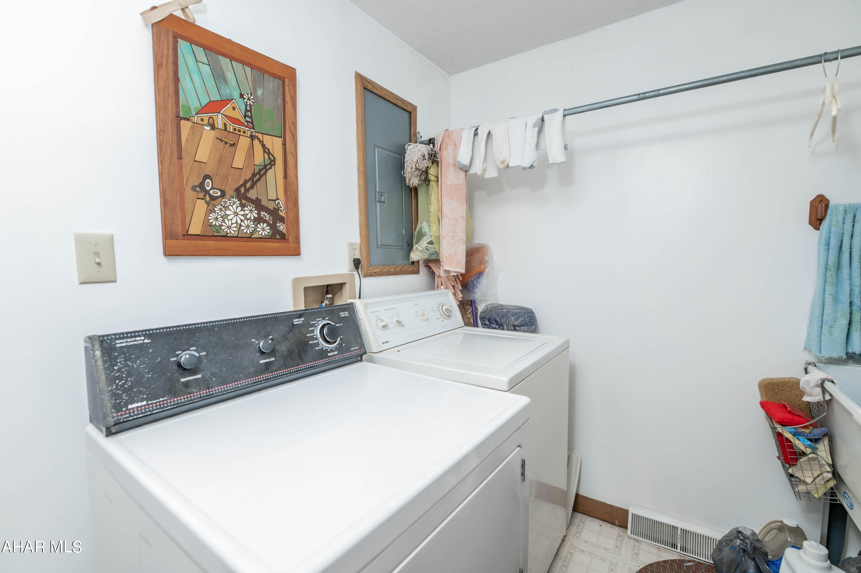 Glendale Yearound - Residential