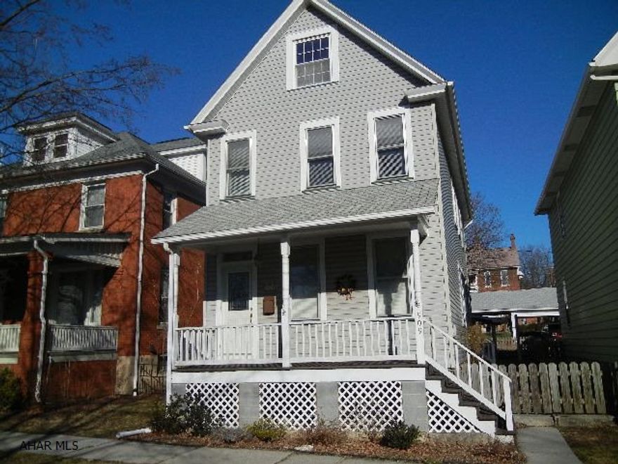 Clean move right in condition. Fenced yard, fireplace on covered patio.