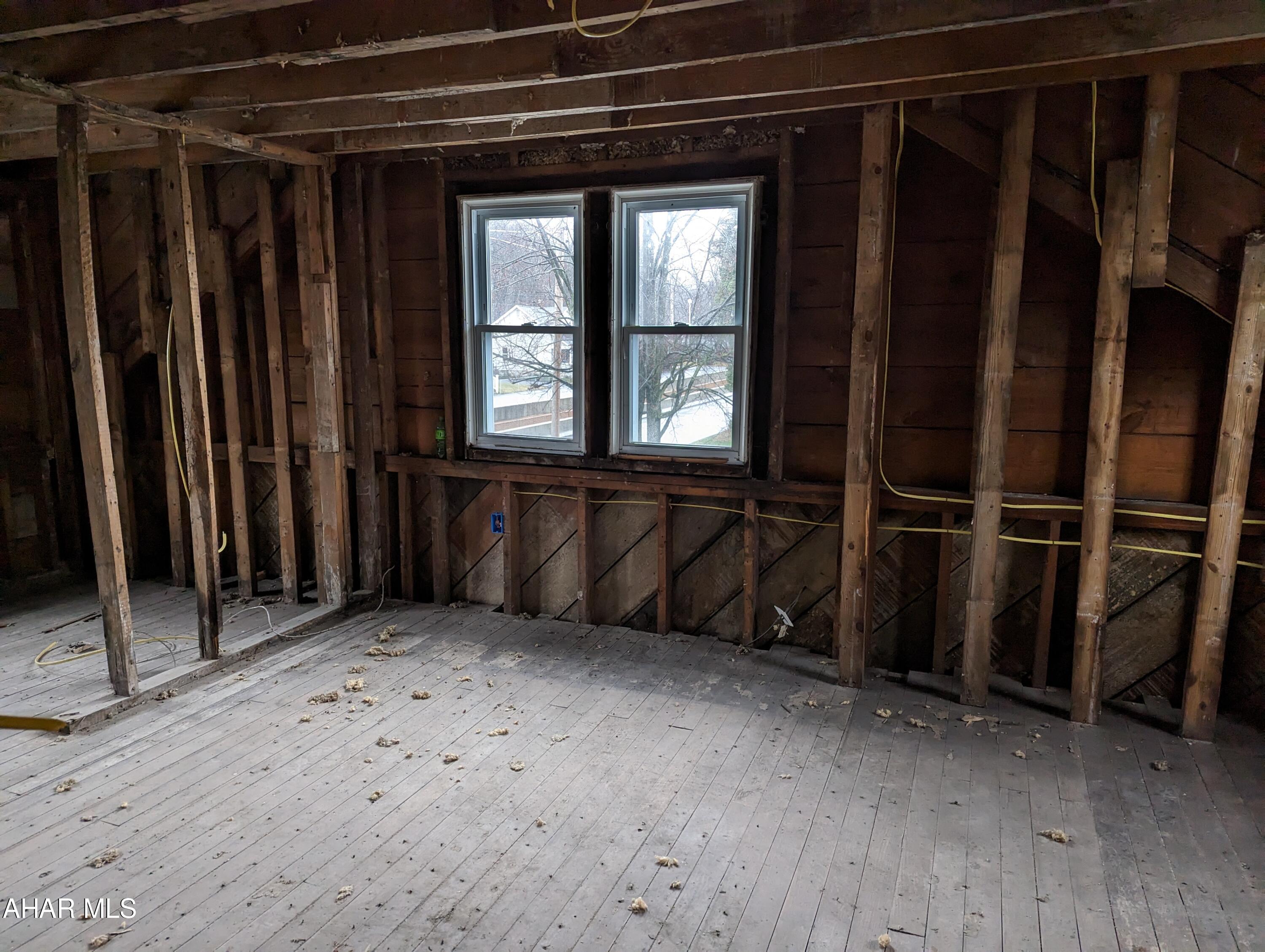 Juniata - Residential