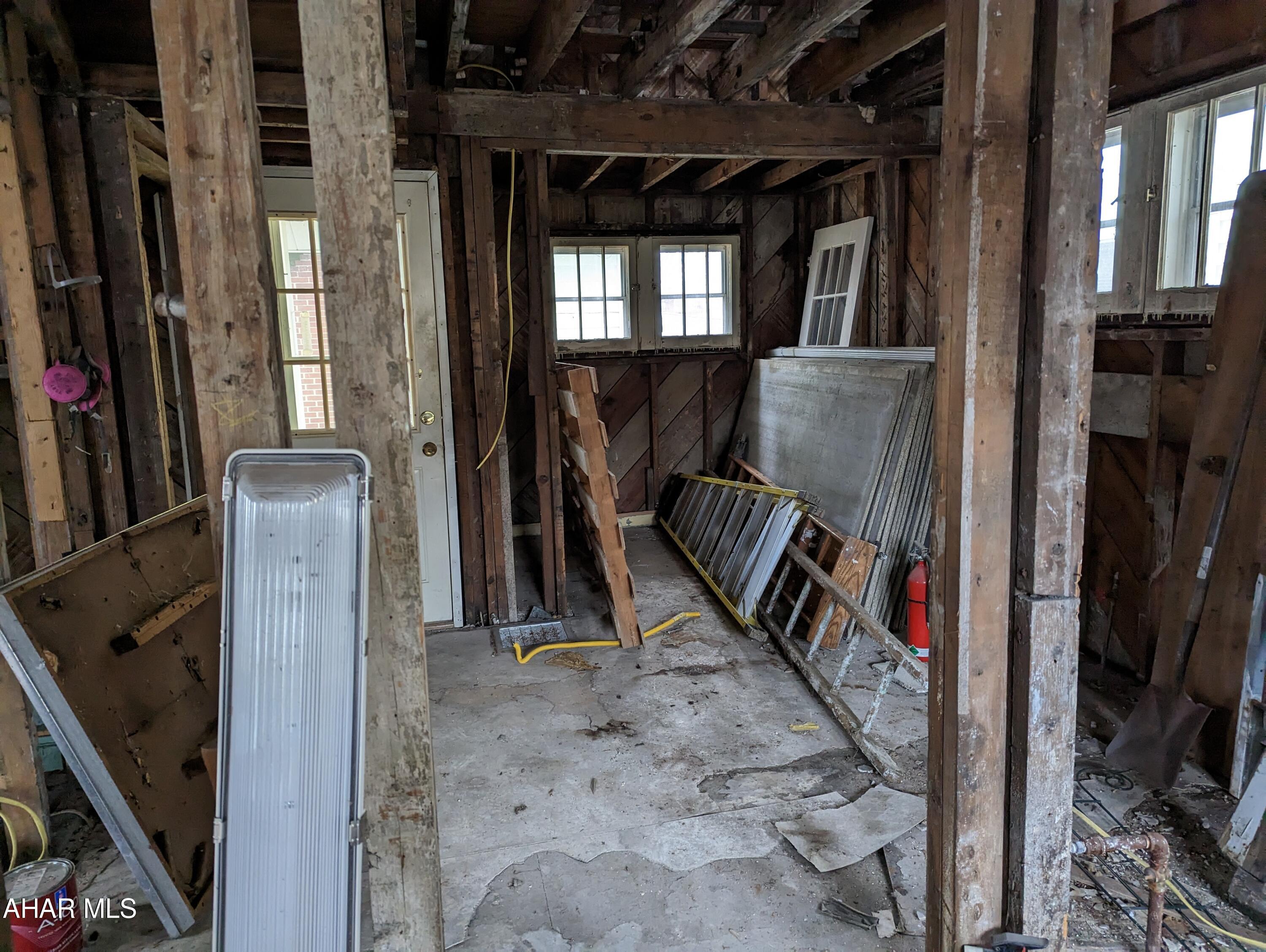 Juniata - Residential