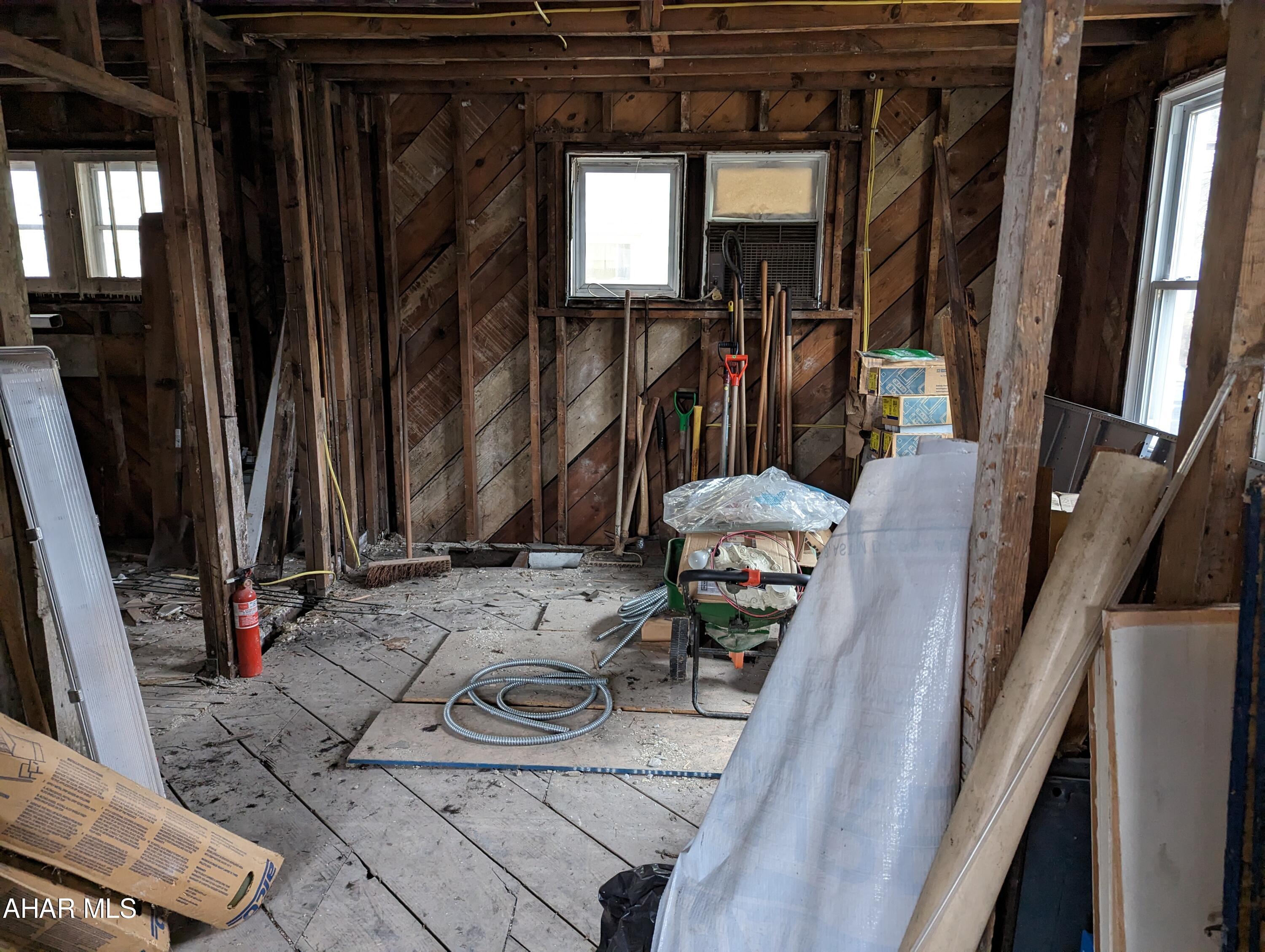 Juniata - Residential