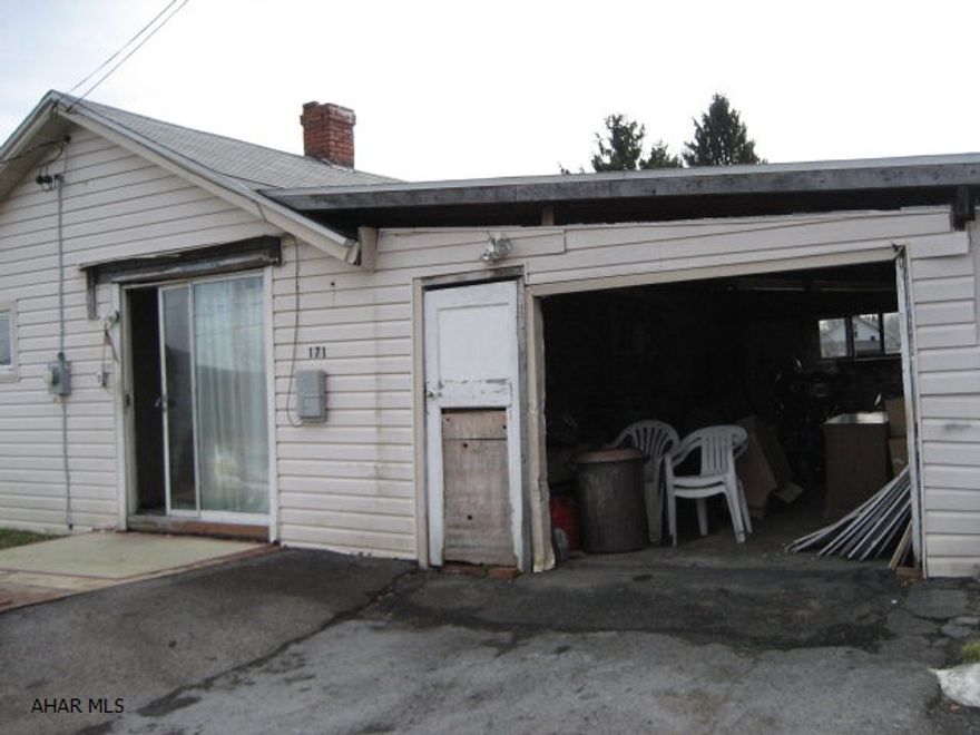 This home needs TLC. Fix up or place a new home on this .6 acre lot. So many possibilities. private well (city water coming soon must tap in), city sewer.