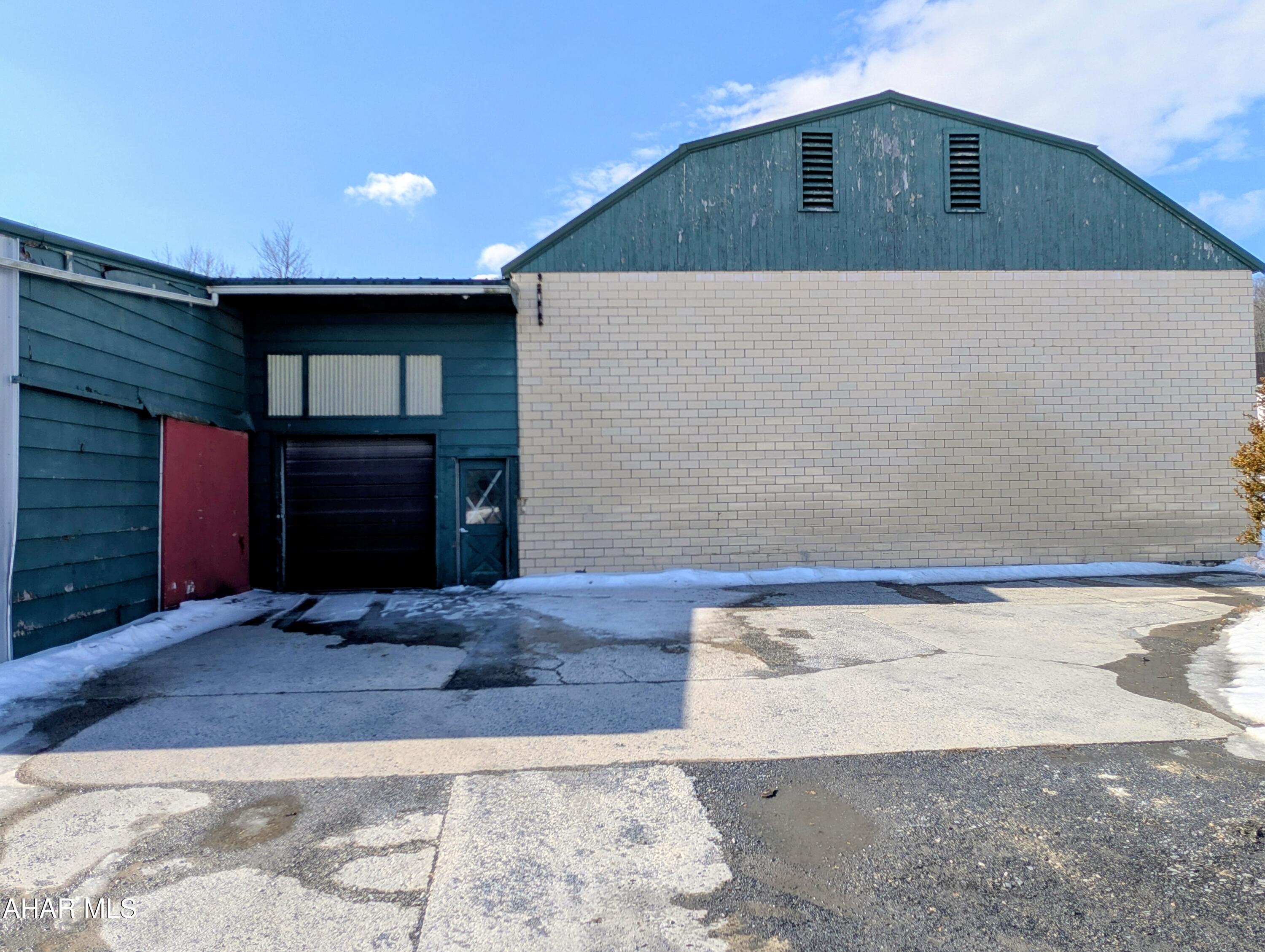 Unknown - Commercial Sale