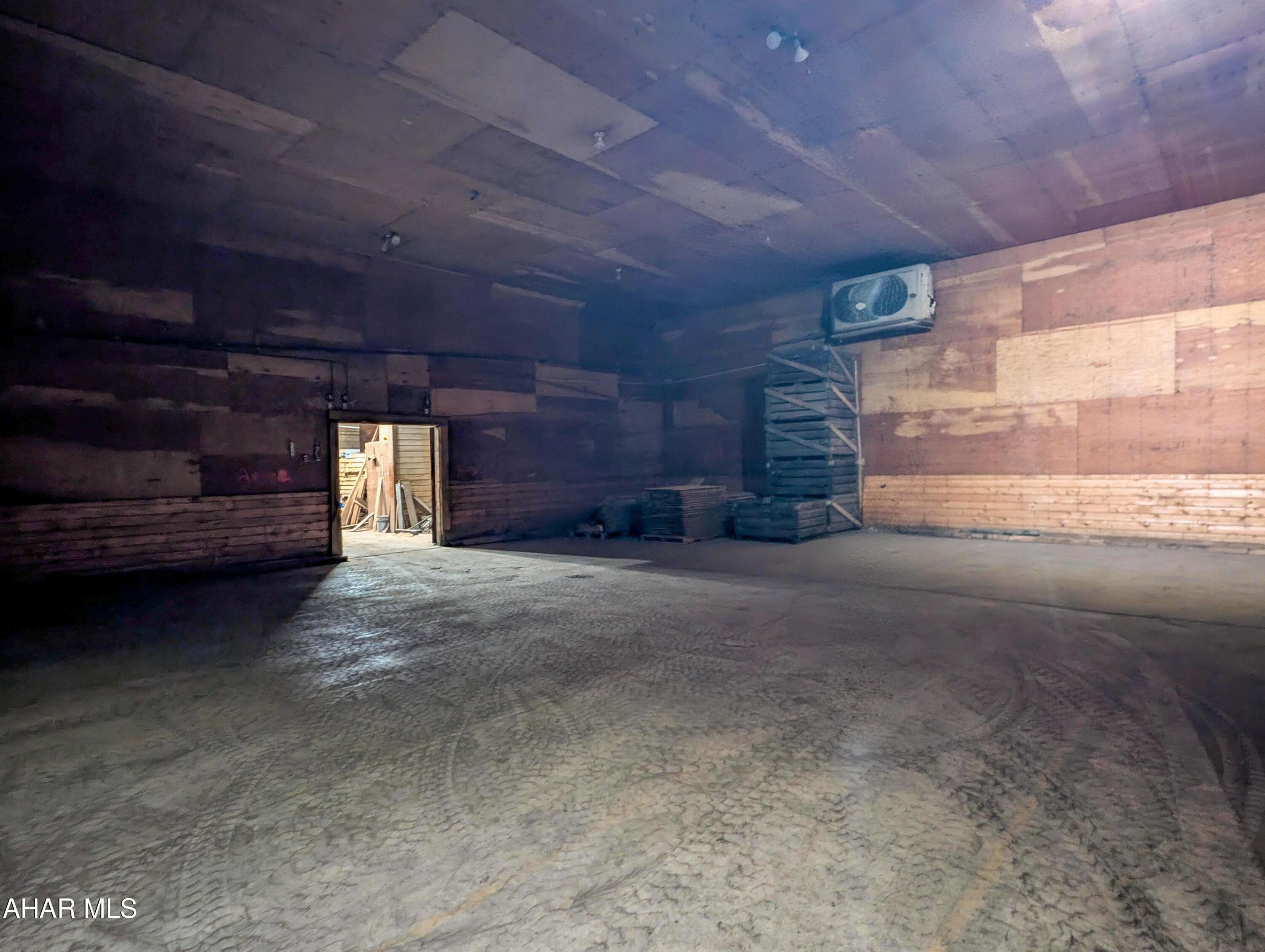 Unknown - Commercial Sale