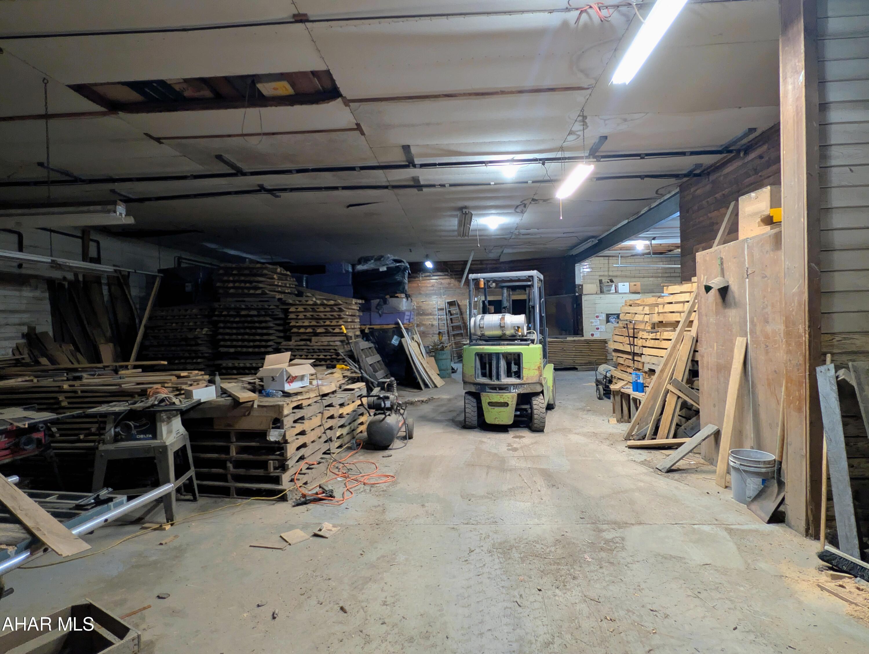 Unknown - Commercial Sale