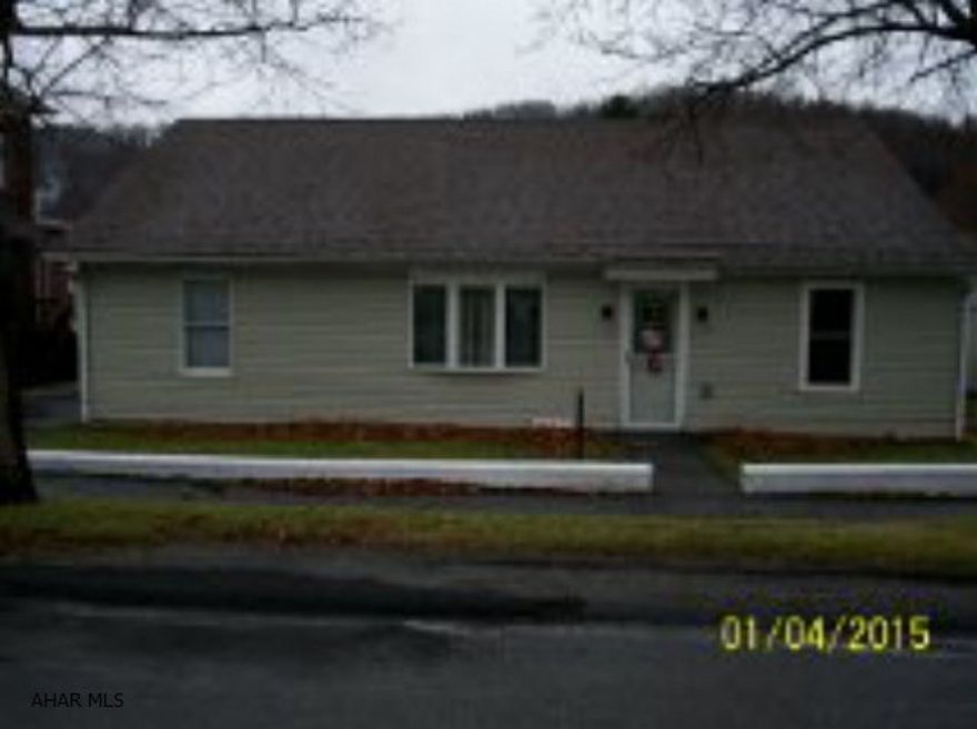 3 BR ranch home with radiant floor heat and new siding. Move-in ready!