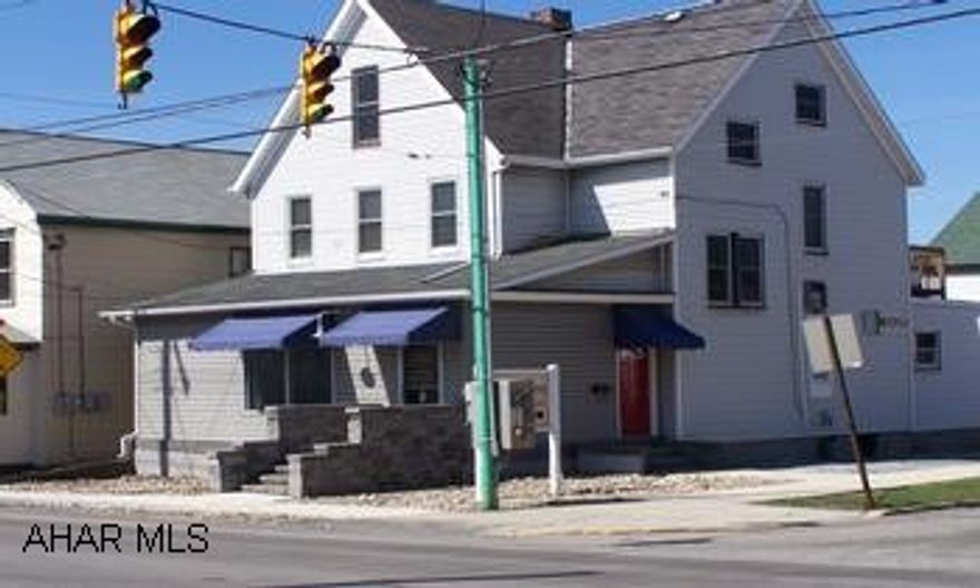 2 Story Multi-Unit. Occupied. First Story is a business. Secornd Story is  a residential tenant Excellent Condition! Great Location! Smart Investment!