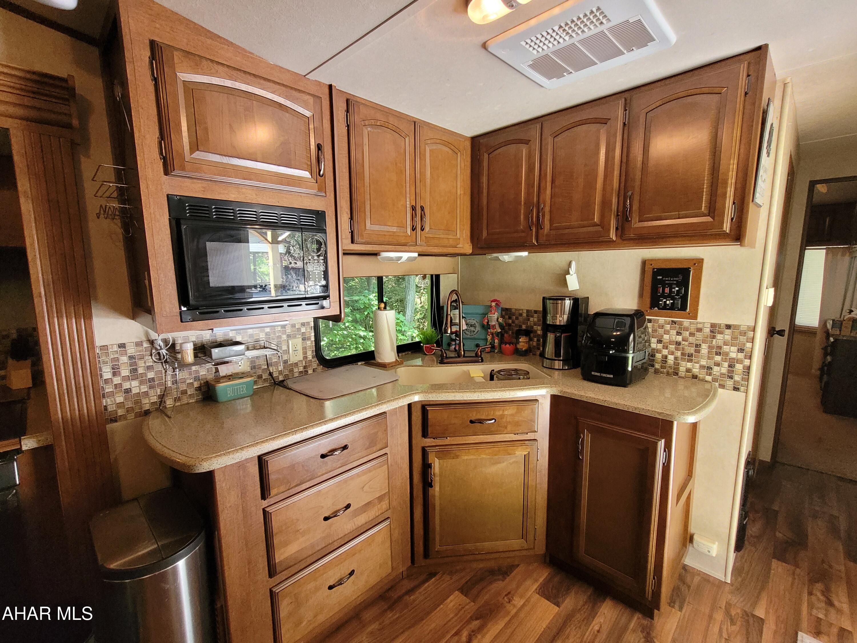 Glendale Yearound - Residential