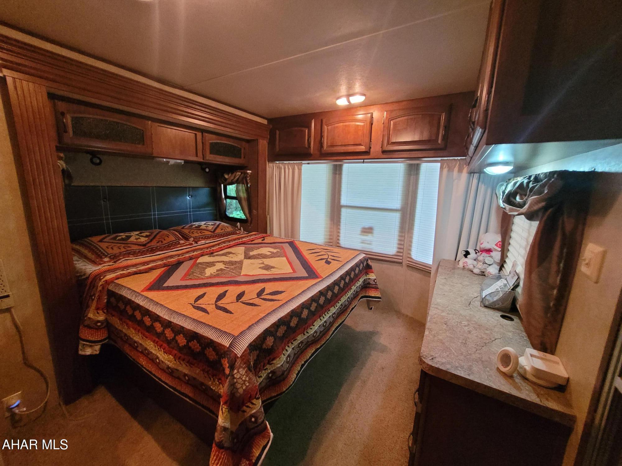 Glendale Yearound - Residential