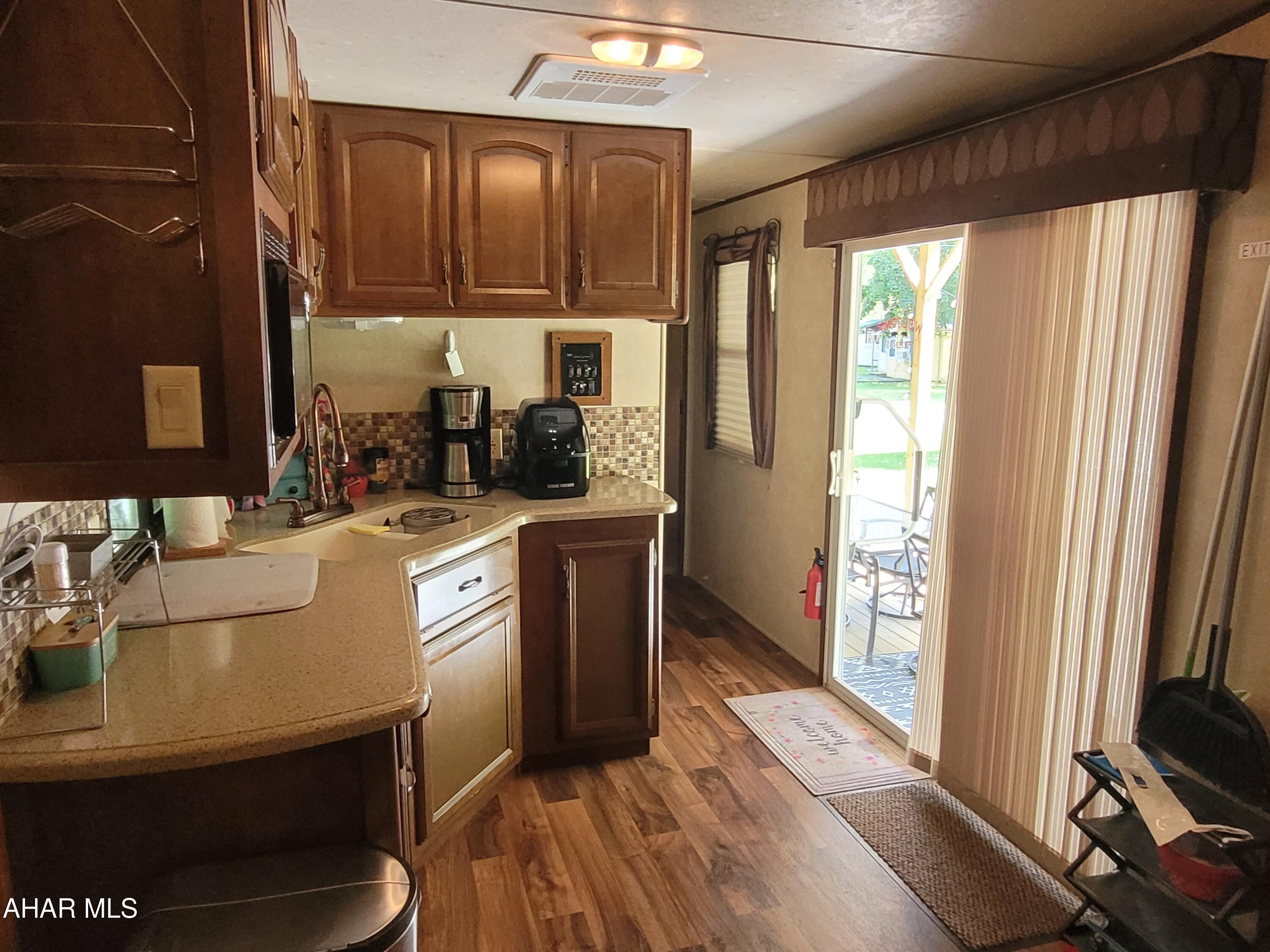 Glendale Yearound - Residential