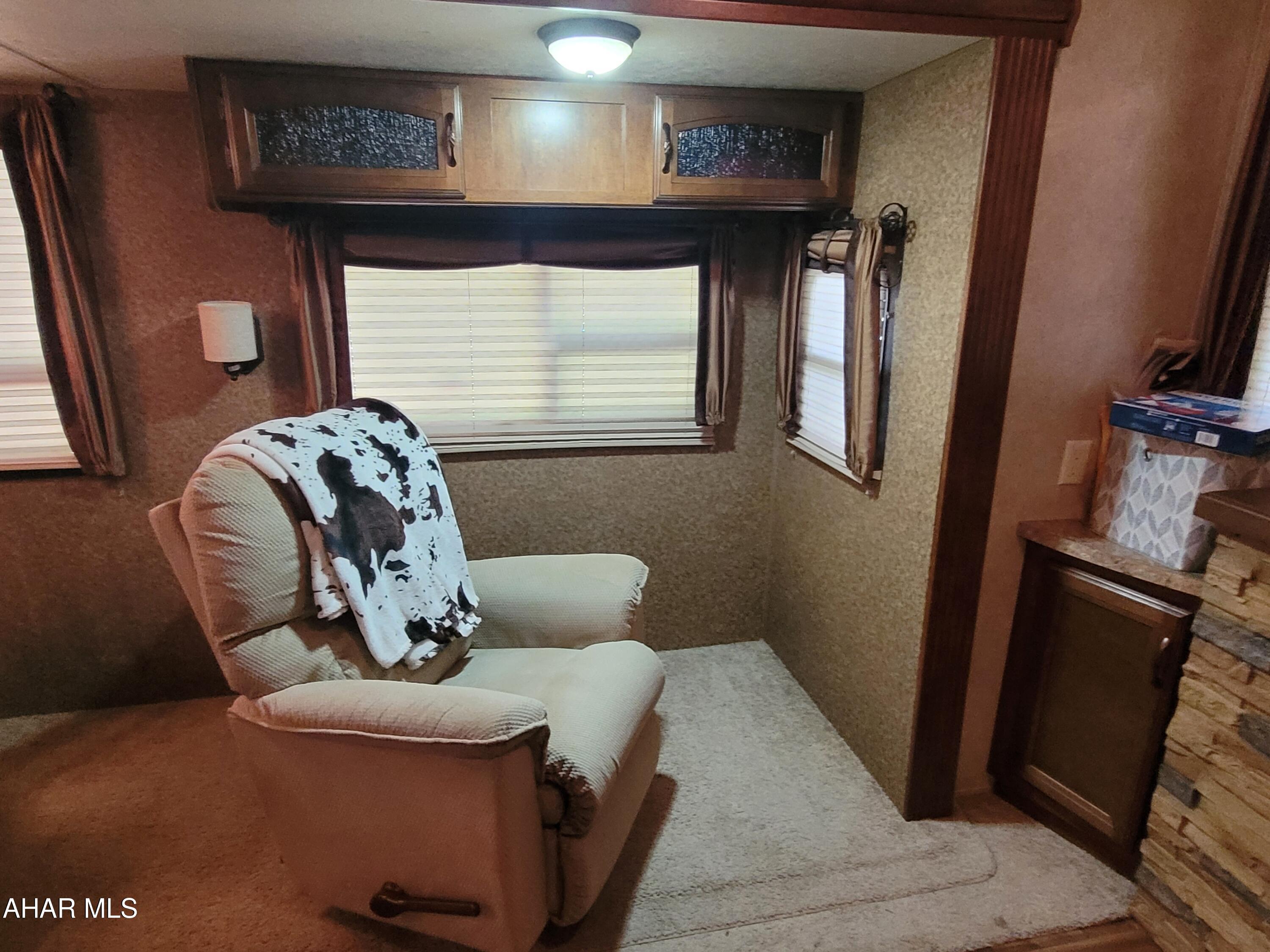 Glendale Yearound - Residential