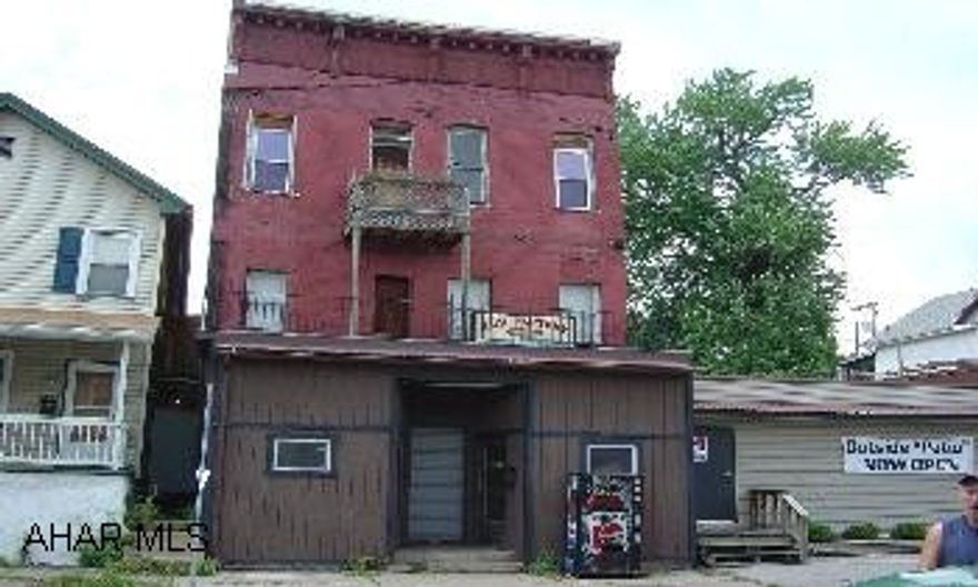 5 Unit Brick (1  Comm Rental - 4 Apartments)  Good Rental History!! 5 Unit Brick (1  Comm Rental - 4 Apartments)  Good Rental History!!