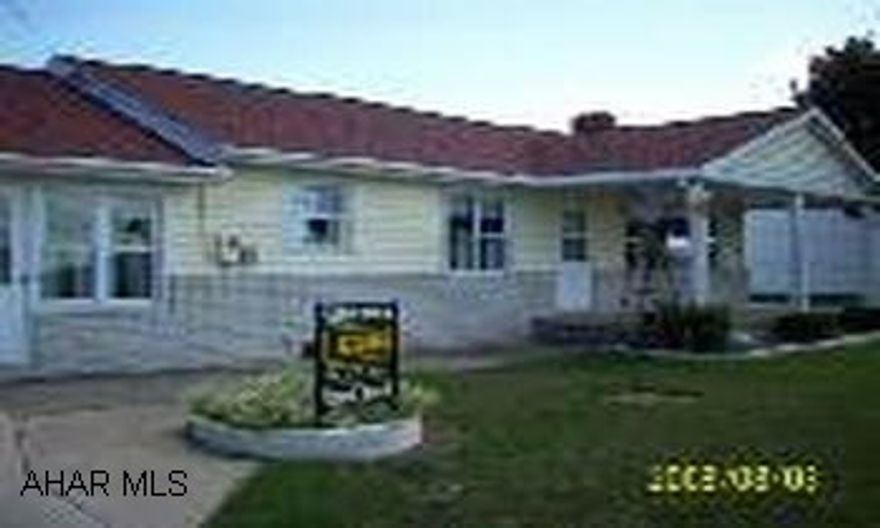 Ranch home in spring cove school district. Low taxes. Ranch home in Martinsburg. Nice view of the country side.