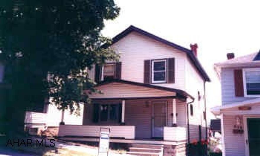 HANDYMAN SPECIAL. "AS IS". DO NOT GO ON BACK DECK. OFF STREET PARKING.