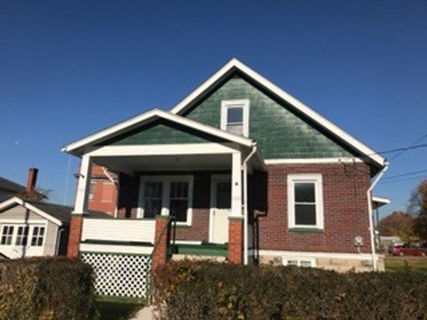 Home has new carpet, some newer windows, new kitchen and bath, new flooring, Located on a dead end street just off 58th St.