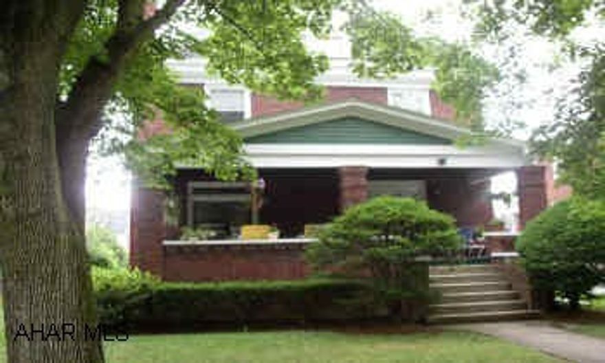 WELL MAINTAINED, MAIN. FREE HOME. QUIET NEIGHBORHOOD. DRIVEWAY SHARED. 11X23 BEDROOM WAS ONCE 2 BEDROOMS, COULD EASILY BE 2 AGAIN, OR VERY LARGE MASTER BEDROOM. GOOD SOLID HOME. ATTIC FINISHED AND HEATED. LARGE COZY FRONT PORCH. GREAT PRICE $112,000.  FLOOD INSURANCE REQUIRED.   CALL CRYSTAL 943-2470.