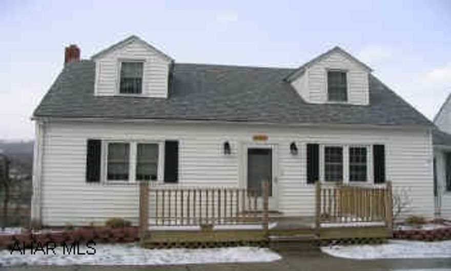 BEAUTIFUL NEW KITCHEN AND BATH, BOTH WITH GRANITE COUNTERTOPS AND CERAMIC FLOORS.  FINISHED FAMILY ROOM WITH OAK BUILT-INS AND CORNER FIREPLACE. FRENCH DOORS WALK OUT FROM BASEMENT.  COULD EASILY DO FOUR BEDROOMS.