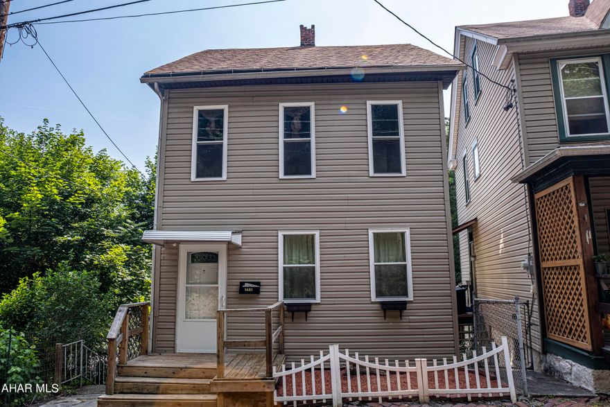 Recently updated Two story home . This property features 3 bedrooms and a full bath. , a large eat- in kitchen and spacious family room. Great for a first time home or investment property . Schedule your tour.