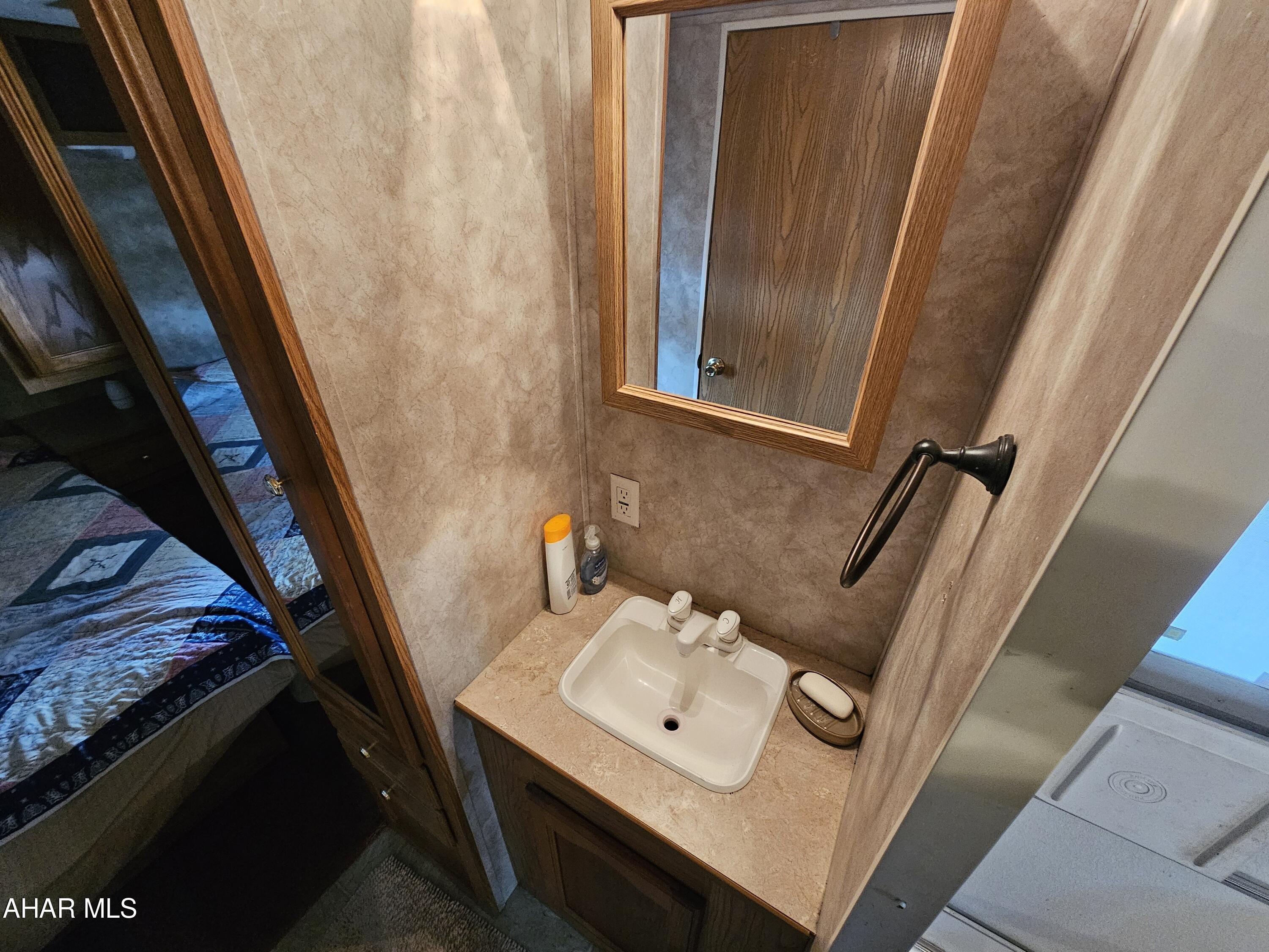 Glendale Yearound - Residential