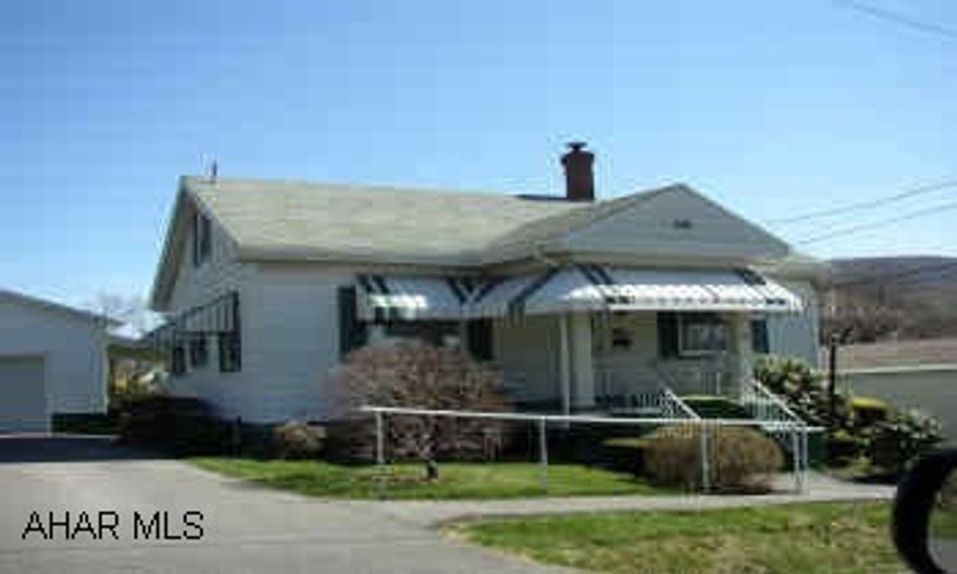 EAST END CAPE COD! LARGE MASTER BEDROOM SUITE WITH LAUNDRY AREA AND EAT-IN KITCHEN. LARGE LOT. NEWER MECHANICS AND CENTRAL AIR! LOWER LEVEL FEATURES 2ND FULL KITCHEN WITH LIVING AREA, 1/2 BATH AND WORKSHOP.  PRICED TO SELL! CALL BOB MILLER FOR MORE INFORMATION.