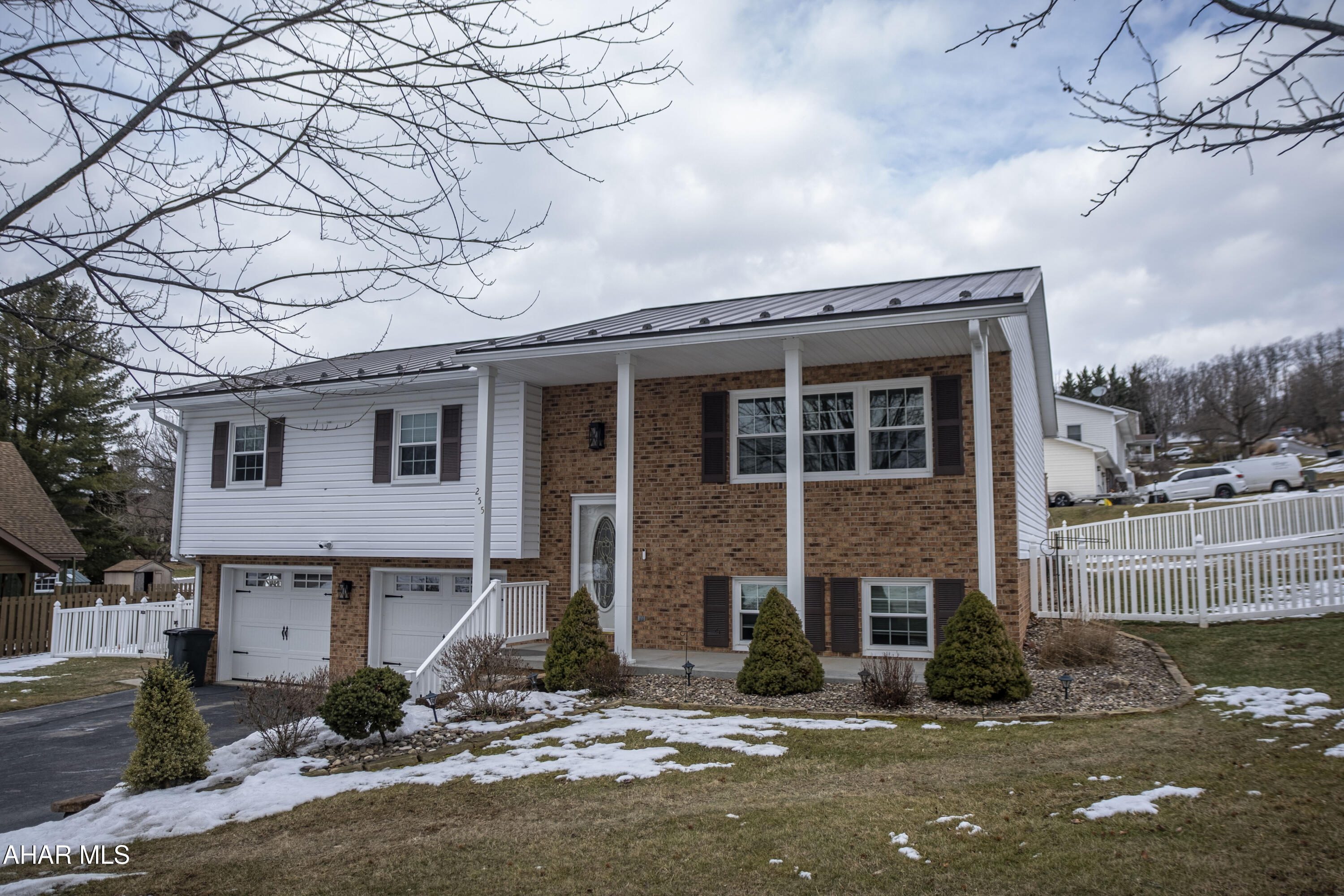 Rolling Hills - Residential