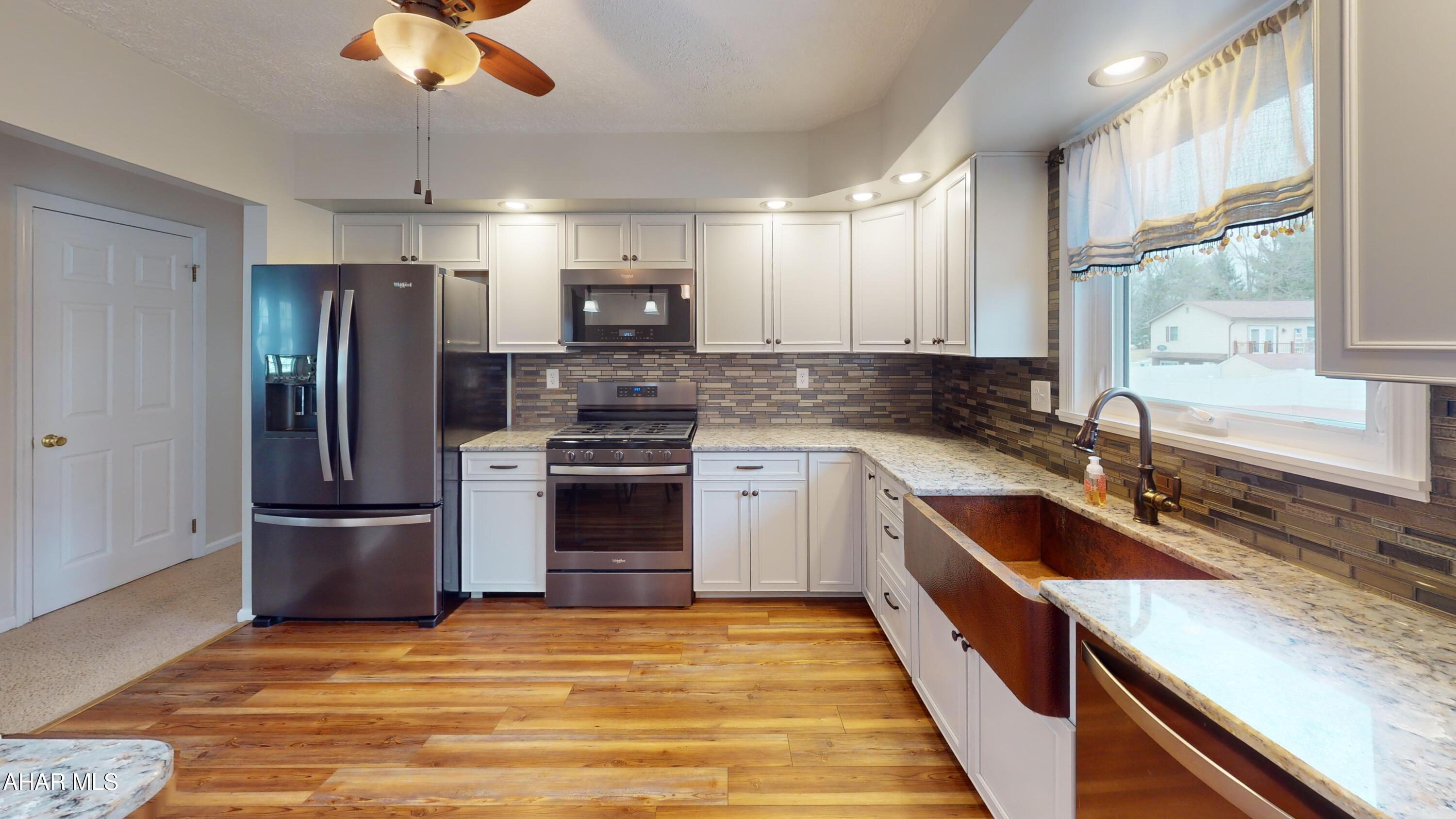 Rolling Hills - Residential