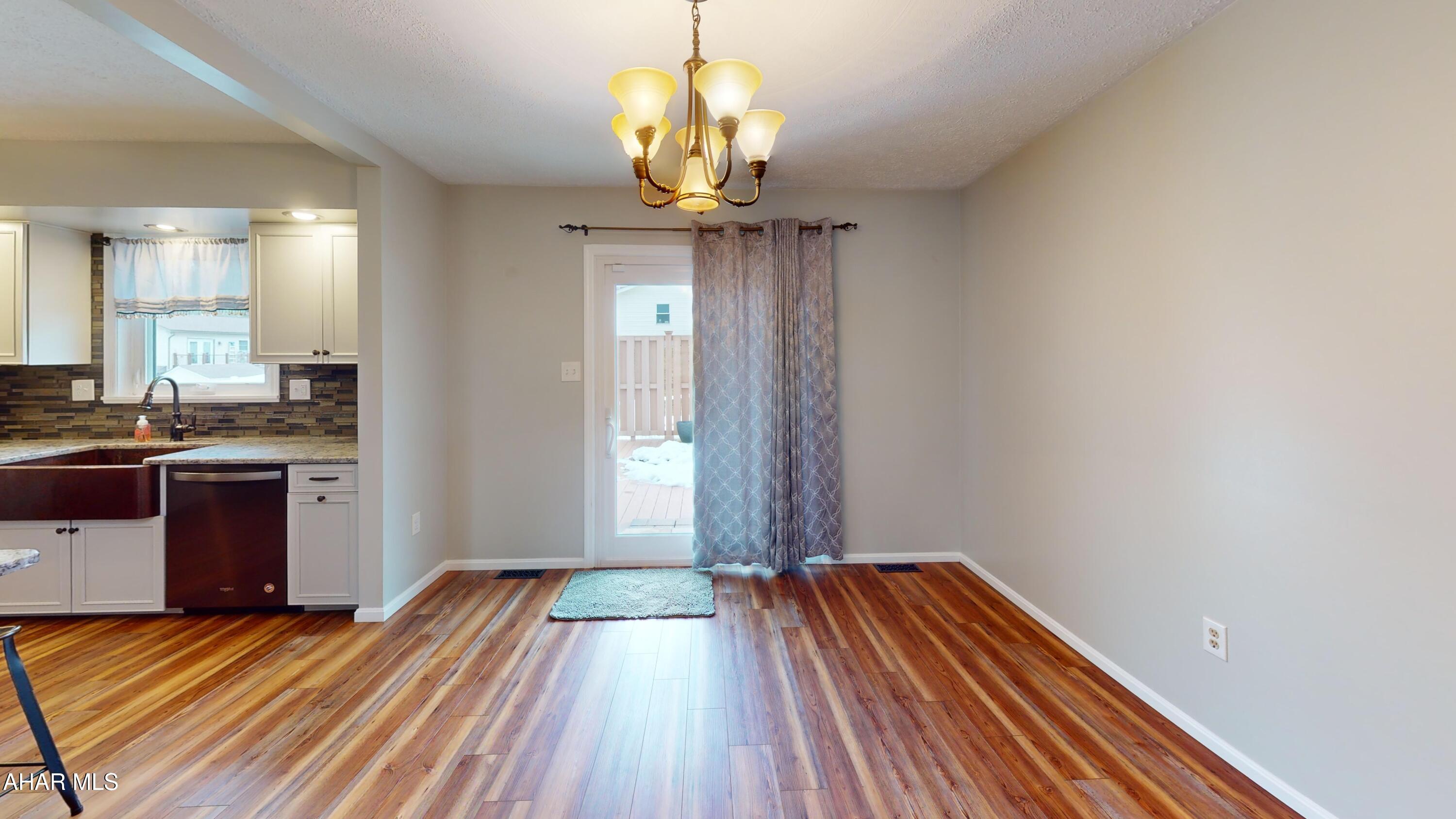 Rolling Hills - Residential