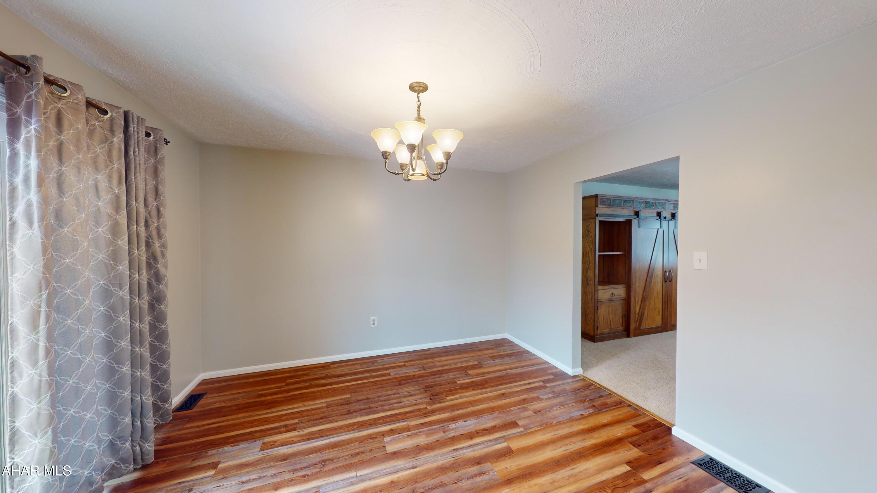 Rolling Hills - Residential