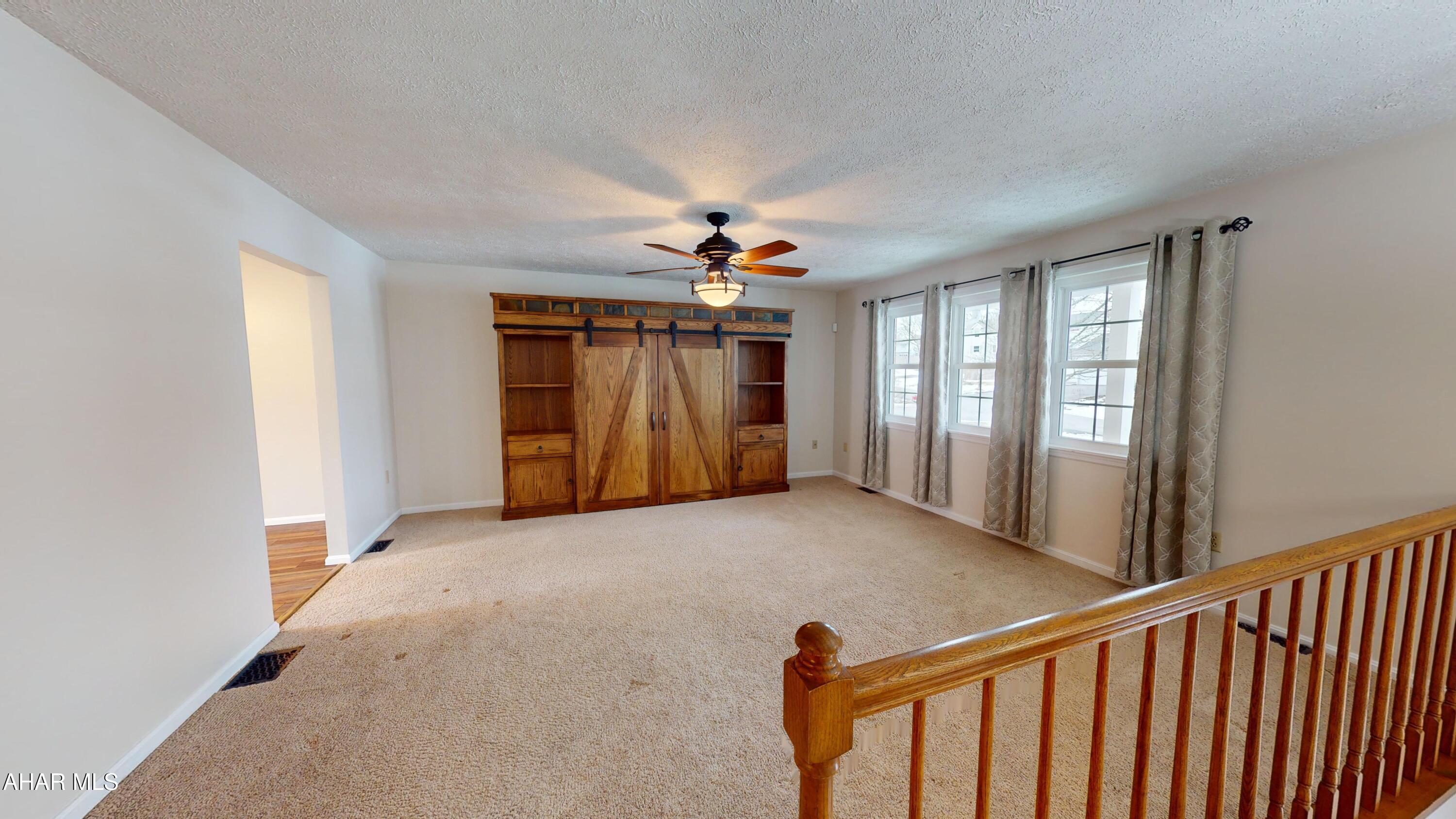 Rolling Hills - Residential