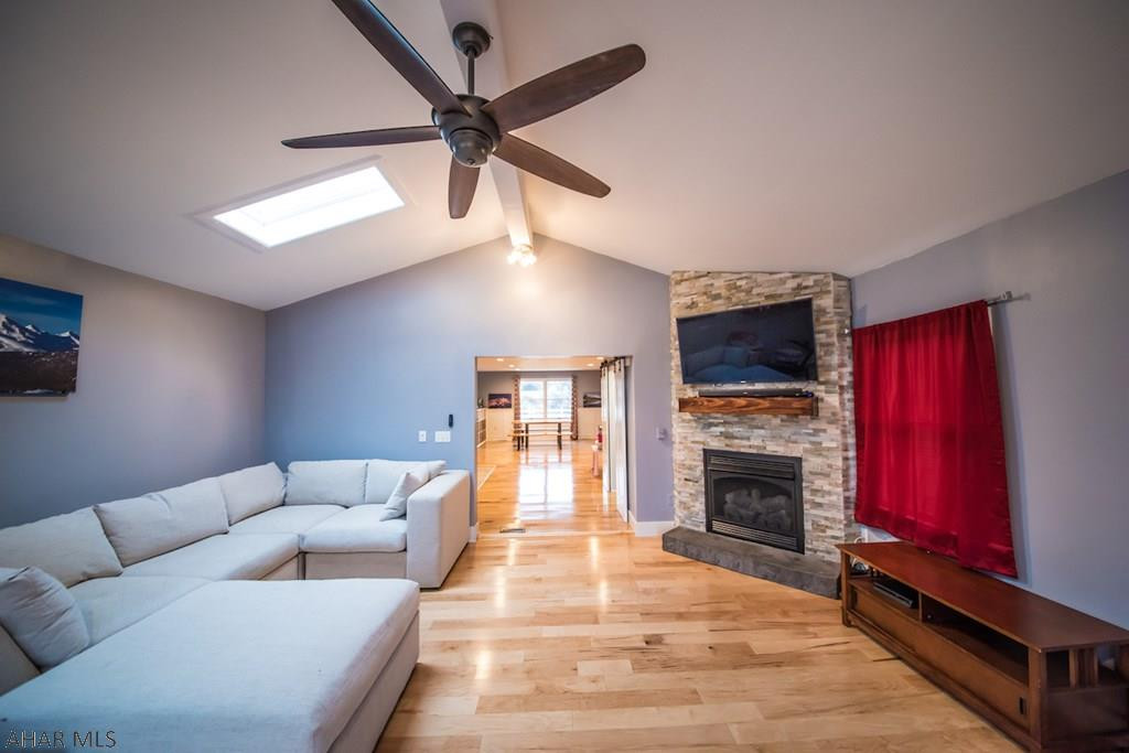 Holiday Manor - Residential